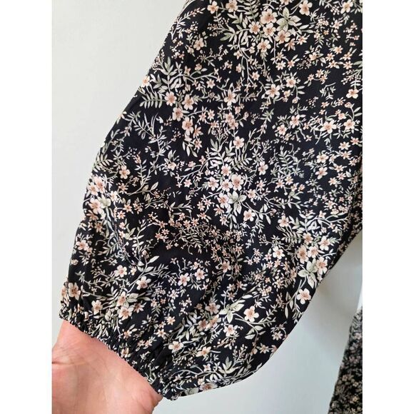 Ivy City Co Willow Jumpsuit in Black Floral S NWT - Picture 4 of 11